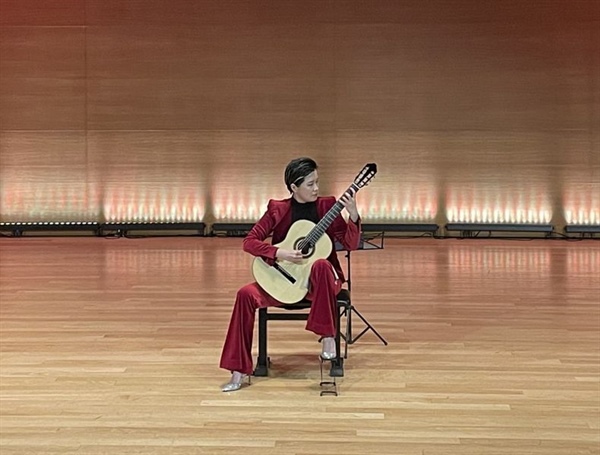 Crítica / Meng Su, prodigiosa guitarrista - por José Antonio Cantón