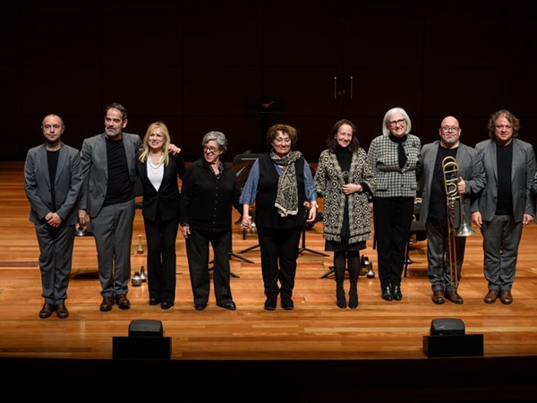 Crítica / Serie... "Dodecafónica" - por Luis Mazorra Incera