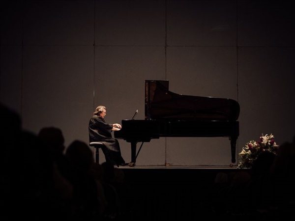 Crítica / Elisabeth Leonskaja, gran dama del piano - por José Antonio Cantón