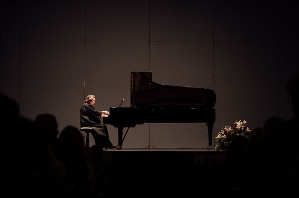 Crítica / Elisabeth Leonskaja, gran dama del piano - por José Antonio Cantón
