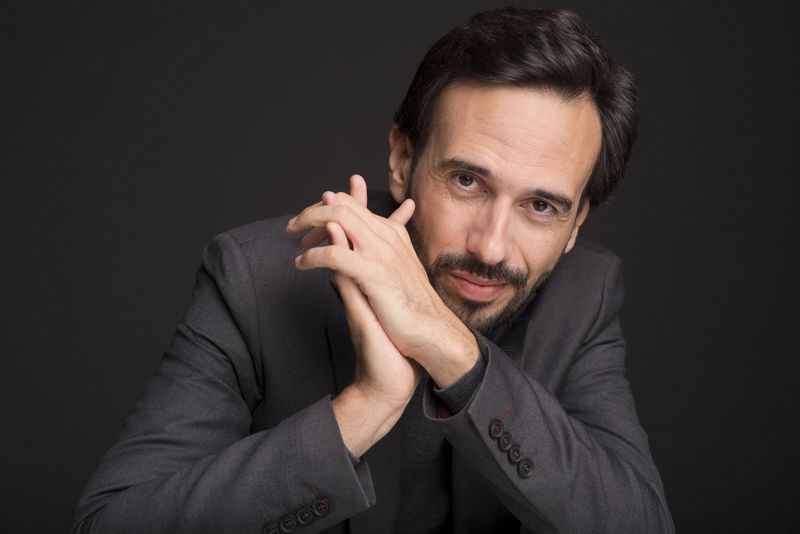 El pianista Iván Martín con la Orquesta de Córdoba como director invitado y solista