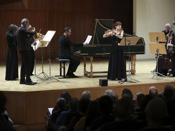 Crítica / Francesco Corti: maestría, virtuosismo y humildad en torno a Bach - por Simón Andueza