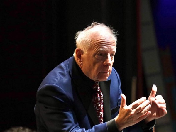 Crítica / Tres joyas tañidas por un artesano de época - por Luis Suárez