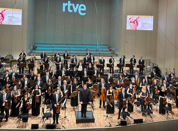 Crítica / Diálogos y palimpsestos - por Justino Losada