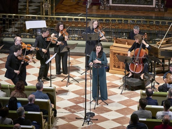 Crítica / Orquesta Barroca de Sevilla y Beatriz Oleaga: belleza sonora - por Simón Andueza