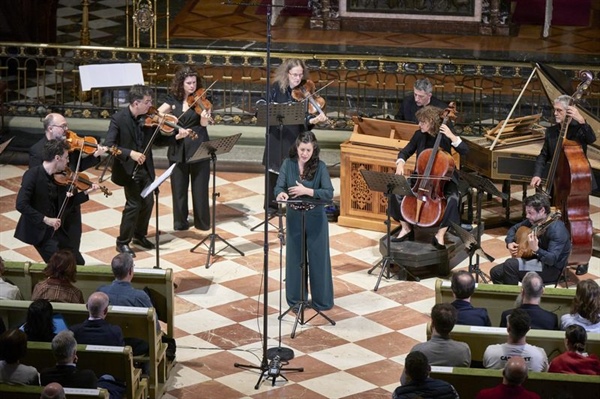 Crítica / Orquesta Barroca de Sevilla y Beatriz Oleaga: belleza sonora - por Simón Andueza