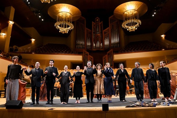 Crítica / Debutando - por Justino Losada