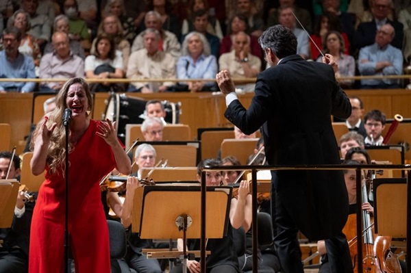 Crítica / Conmociones con Falla - por Juan Gómez Espinosa