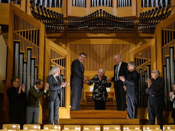 Crítica / Torrent-Bach - por Luis Mazorra Incera