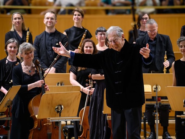 Crítica / El emotivo regreso de John Eliot Gardiner a Ibermúsica - por Simón Andueza