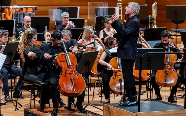 Crítica / Danzas barrocas y eslavas frente a frente: Haydn y Dvorák - por José M. Morate Moyano