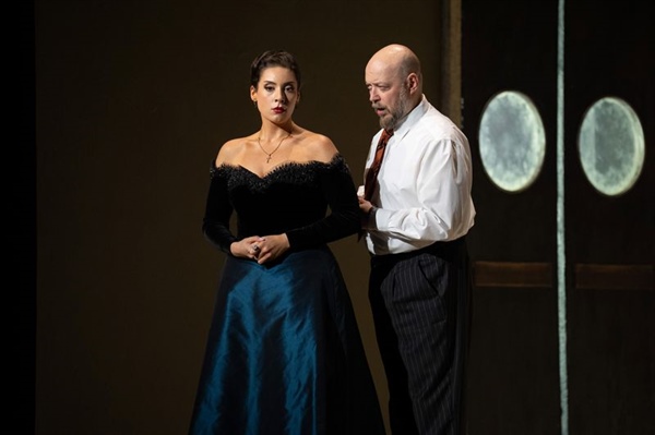 Crítica / Una Tosca en la estela de Roberto Rossellini - por Agustín Blanco Bazán