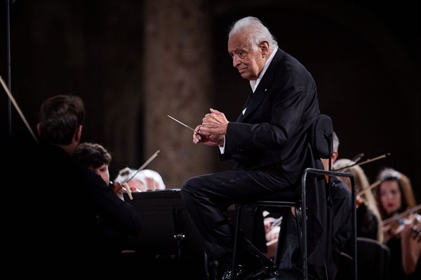 Crítica / Orchestra del Maggio Musicale Fiorentino y Zubin Mehta inauguran el Festival de Granada - por Gonzalo Roldán Herencia