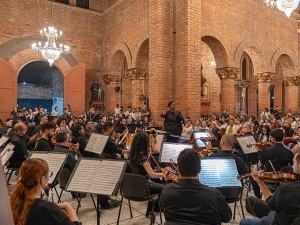 Opinión / ¿Qué significa ser una orquesta latinoamericana hoy? - por María Catalina Prieto Vásquez