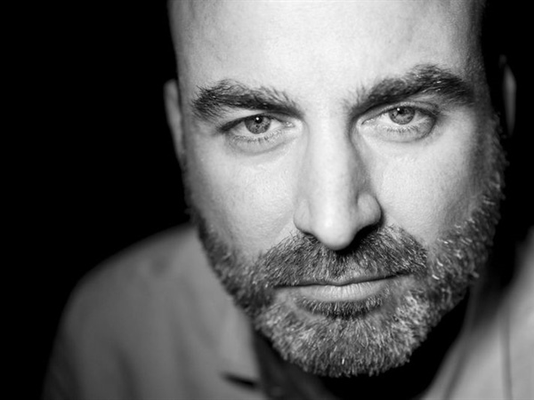 #Lecturasdeverano #Contrapunto / Entrevista con ERNESTO PÉREZ ZÚÑIGA