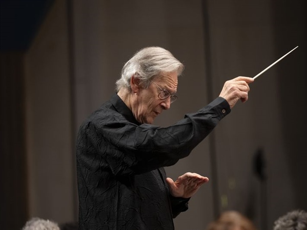 Crítica / De la penumbra a la luz: Gardiner dirige a Brahms y Mendelssohn - por Darío Fernández Ruiz