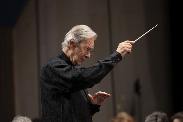 Crítica / De la penumbra a la luz: Gardiner dirige a Brahms y Mendelssohn - por Darío Fernández Ruiz