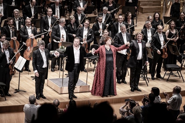 Crítica / Apoteosis wagneriana en el Palau de la Música de València - por Joan Gómez Alemany