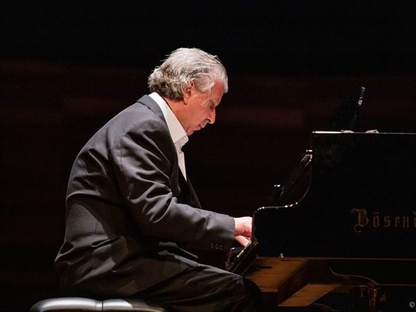 Global Peace and Prizes for Art premia al pianista y compositor madrileño Josué Bonnín de Góngora