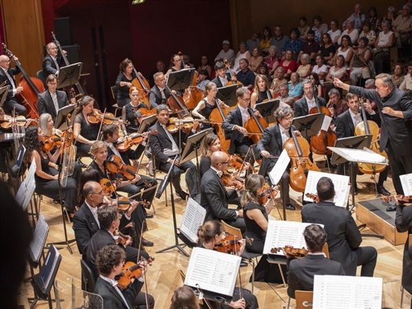Crítica / Apertura de temporada de la Filarmónica de Gran Canaria y Chichon - por Juan F. Román