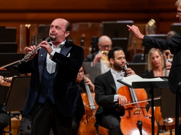 Crítica / La OSCyL abrió temporada con el magnífico oboísta François Leleux - por José M. Morate Moyano