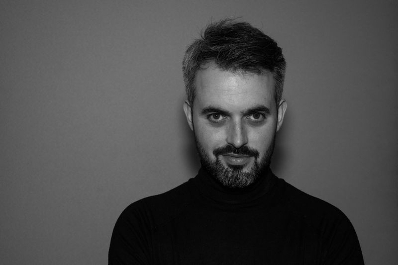El director de orquesta Santiago J. Otero Vela rinde homenaje a Eduardo Ocón en París