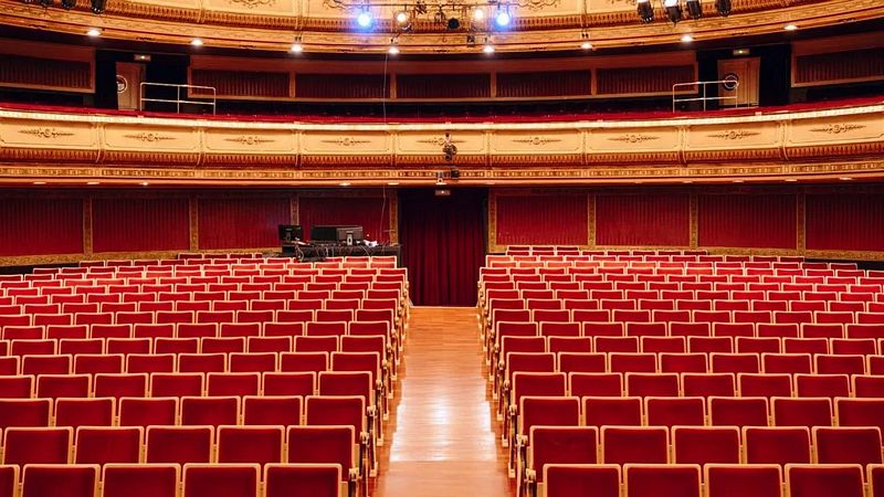 El Teatro de la Zarzuela abre sus puertas para celebrar que lleva 170 años levantando el telón