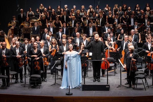 Crítica / Mahler: O Mensch! Gib Acht! - por Ramón García Balado