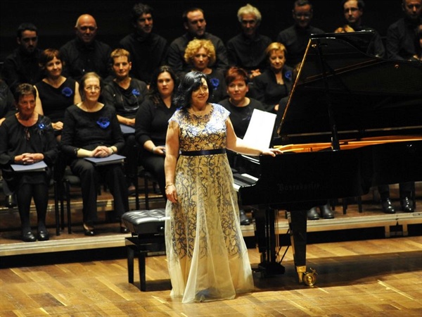La pianista alicantina Raquel del Val y su actividad de conciertos