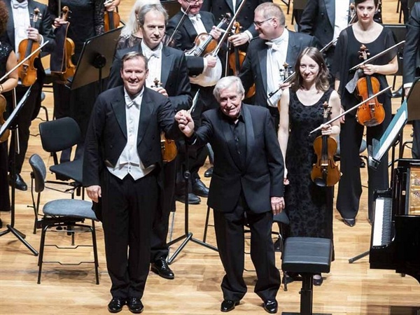 Crítica - La BOS, orquesta rotunda (Valladolid)