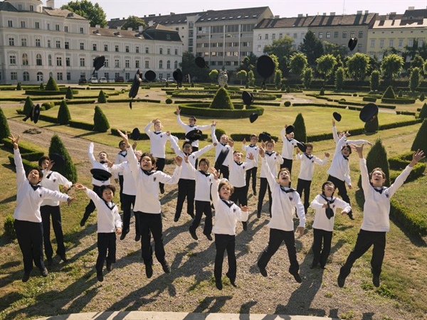 Los Niños Cantores de Viena dedican al mar Mediterráneo su gira española