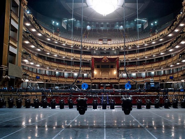 El Teatro Real acuerda medidas extraordinarias de cara a la programación y al inicio de la temporada