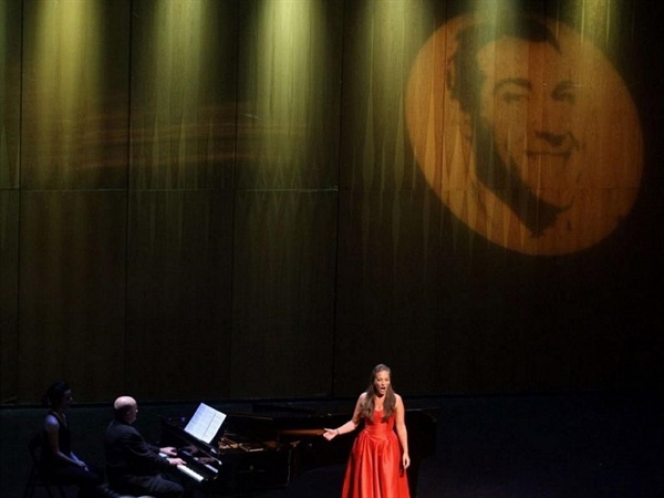 El Concurso Internacional de Canto Luis Mariano se traslada a 2021