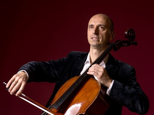 El cellista Iagoba Fanlo vuelve a los escenarios con diferentes actuaciones en junio y julio