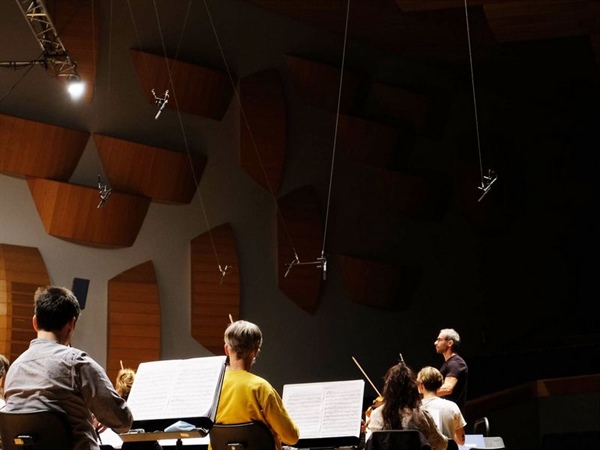 La Sinfónica de Galicia ofrece su primer concierto con público tras el estado de alarma