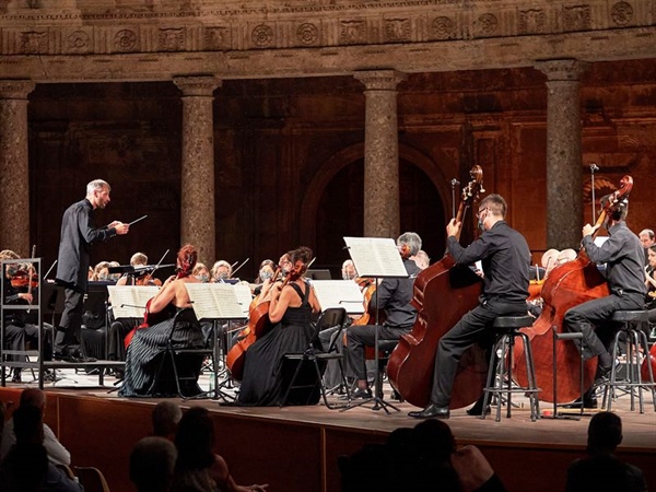 CRÍTICA / Culminación de las Sinfonías de Beethoven en el Festival de Granada (por Gonzalo Roldán Herencia)