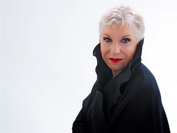 Crítica - La soprano Mariella Devia, el regreso de La Regina (Amigos de la Ópera, A Coruña)
