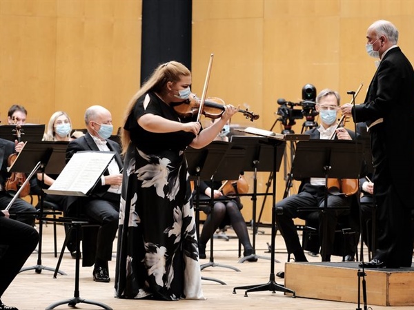 Crítica / Ellinor D’Melon con la Real Filharmonía de Galicia