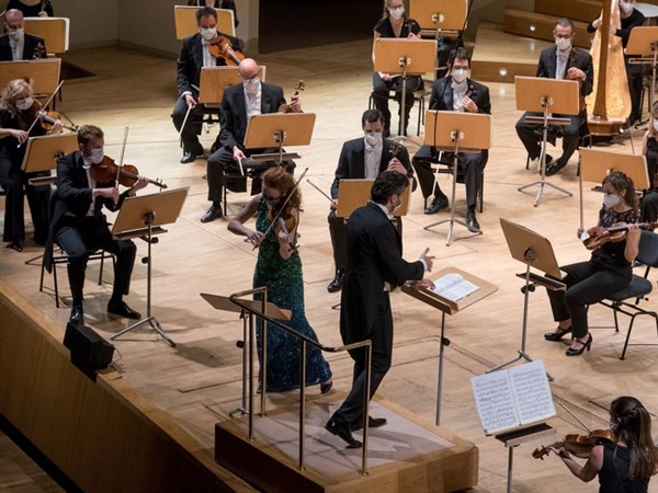 Crítica / A las puertas... (Orquesta Nacional de España) - por Luis Mazorra Incera