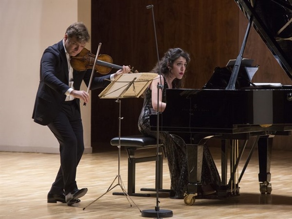 Crítica / Capuçon, un violinista con carisma (Liceo de Cámara) - por Paulino Toribio