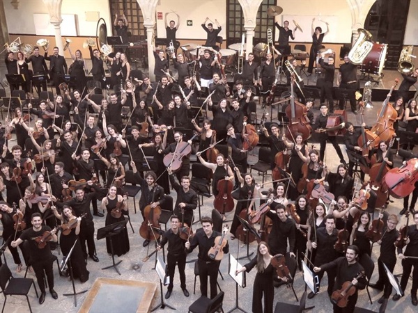 La Orquesta Joven de Andalucía celebra el centenario del nacimiento de Piazzolla