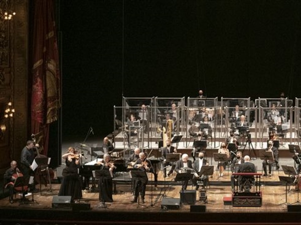 Crítica / Reapertura del Teatro Colón con el Festival Piazzolla  - por Néstor Echevarría