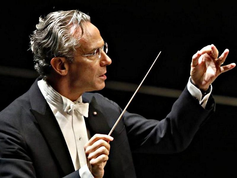 El maestro Fabio Luisi dirige la Orquesta y Coro Nacionales de España