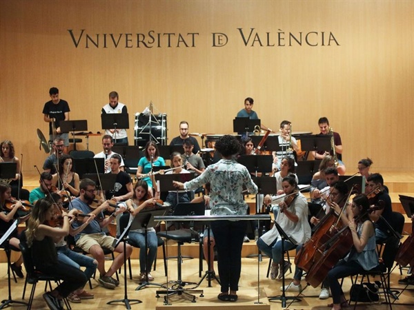 La Orquestra Filharmònica de la Universitat de València convoca plazas para el curso 2021-22