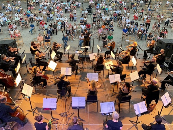 La Orquesta Sinfónica de Castilla y León finaliza el programa de ‘Plazas Sinfónicas’