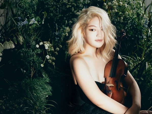 Clausura del Ciclo de Música Clásica Corea 2021con la violinista Jinjoo Cho
