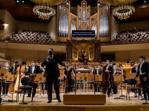 Crítica / Mahler en el Cincuentenario del Coro Nacional de España - por Simón Andueza