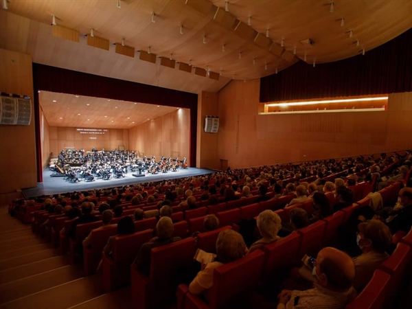 Crítica / Por fin (Orquesta Sinfónica de Navarra) - por Xabier Armendariz