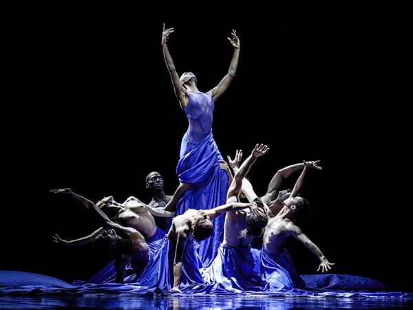 Acosta Danza hace su presentación en Madrid en el Teatro Real