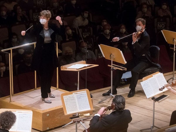 La OCNE interpretará la Quinta Sinfonía de Chaikovski bajo la dirección de Anja Bihlmaier